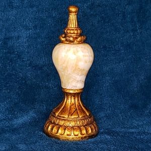 Marble and resin decorative accent